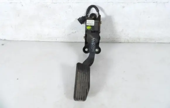 Hyundai Tucson JM Accelerator throttle pedal 32726-2E300