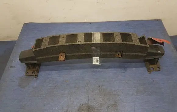 Skoda Fabia Mk2 (5J) Front bumper support beam 