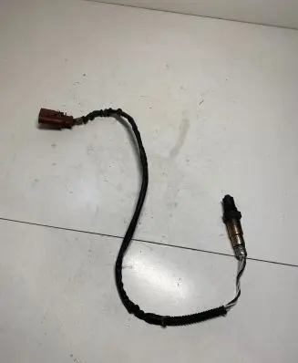 Volkswagen PASSAT B5.5 Lambda probe sensor 058906265