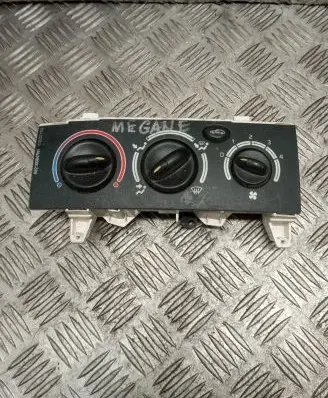 Renault Megane I Climate control unit