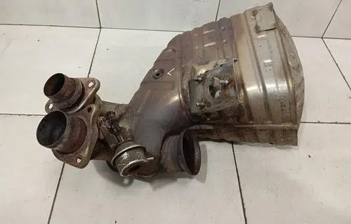 Porsche 911 997 Rear muffler/silencer tail pipe 99711104790