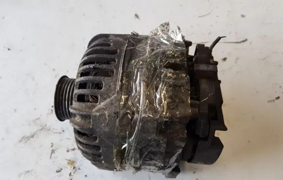 Opel Vectra C Generator/alternator 0124525030