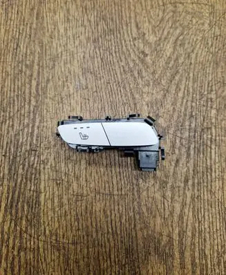 Mercedes-Benz E W238 Seat heating switch A2139050204