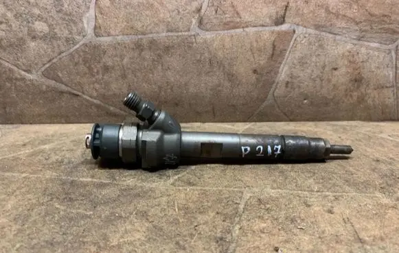 BMW 3 F30 F35 F31 Fuel injector 7798446