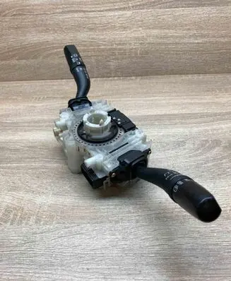 Mazda 6 Wiper turn signal indicator stalk/switch 17D318 GJ5M