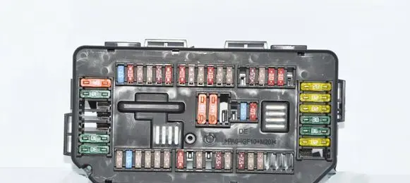 BMW 1 F20 F21 Fuse module 9224879