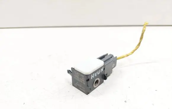 Hyundai Santa Fe Airbag deployment crash/impact sensor 959202B000 SA320080000 45050107