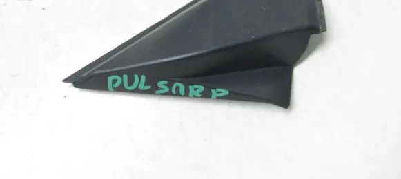 Nissan Pulsar Fender trim (molding) NA482