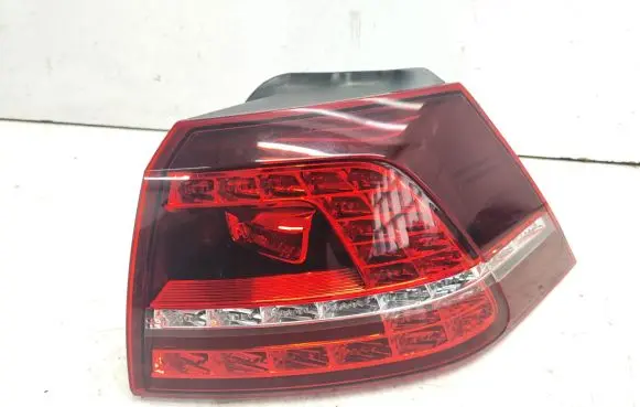 Volkswagen Golf VII Rear/tail lights 5G0945208 81230201