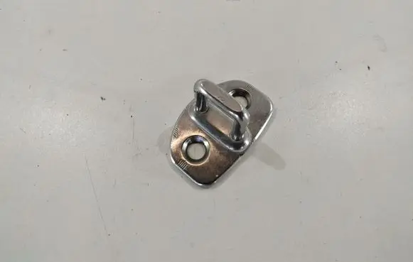 Audi A6 S6 C6 4F Front door lock loop/hook striker 8E0837033