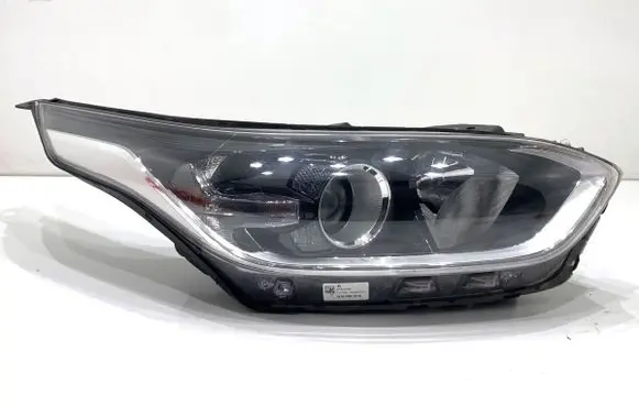 KIA Ceed Headlight/headlamp 92102J7050