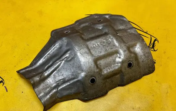Renault Koleos II Exhaust heat shield 208083934R