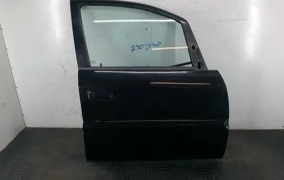 Opel Zafira A Front door
