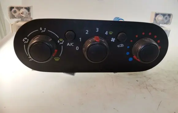 Renault Trafic III (X82) Climate control unit E1093049AC 3008006005