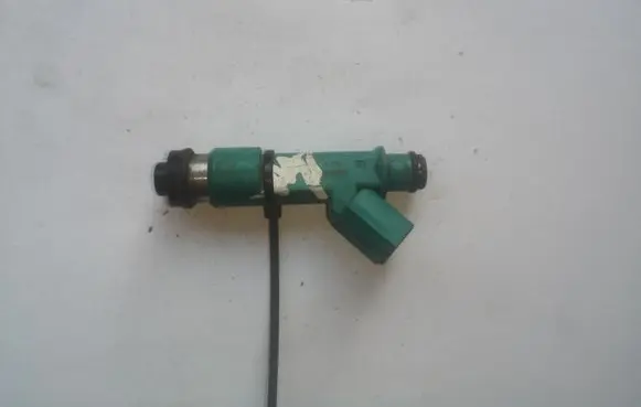 Toyota Corolla E120 E130 Fuel injector 2325028080