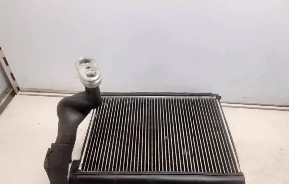 Audi A6 S6 C6 4F Air conditioning (A/C) radiator (interior) 