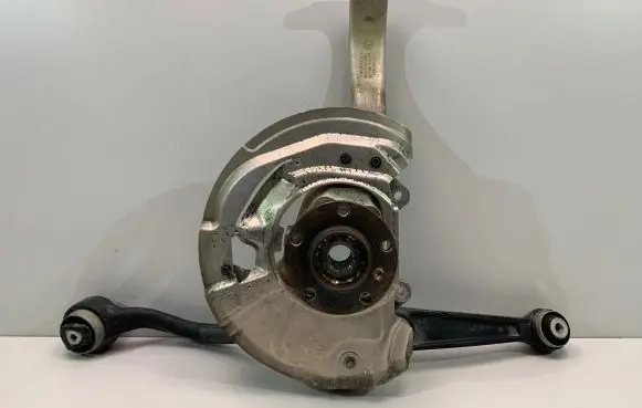 Front wheel hub spindle knuckle