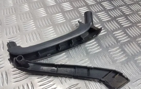 Volkswagen PASSAT B3 Rear door interior handle 357867179 357867197