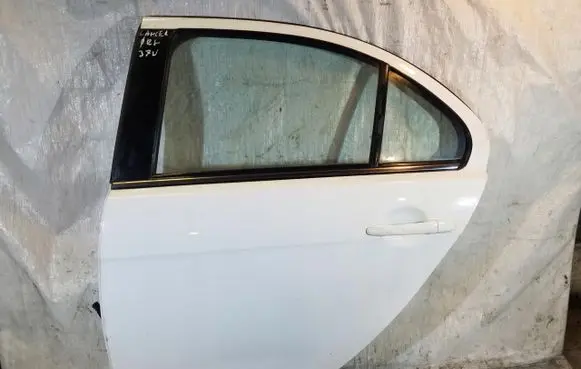 Mitsubishi Lancer VIII Rear door
