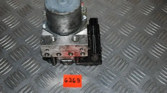 Toyota Avensis T270 ABS Pump 0265235406 4454005070