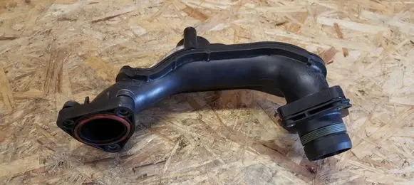 Volvo V40 Turbo air intake inlet pipe/hose 9674942380