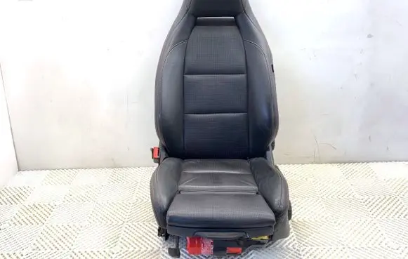 Mercedes-Benz CLA C117 X117 W117 Front driver seat 