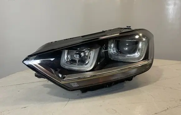Volkswagen Golf Sportsvan Headlight/headlamp 517941033B 90056398