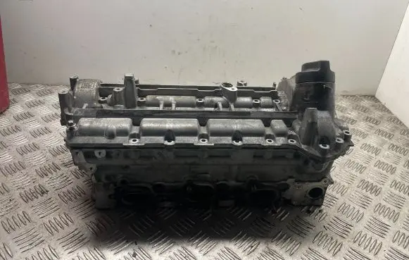 Mercedes-Benz C W204 Engine head A6420103607 A6420101630