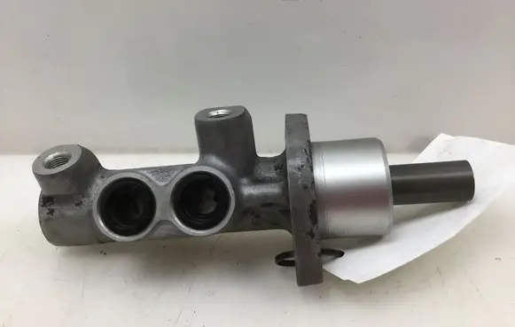 Nissan Note (E11) Master brake cylinder 
