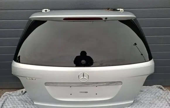 Mercedes-Benz ML W164 Truck tailgate