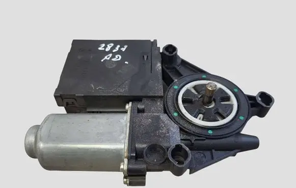 Volkswagen Caddy Front door window regulator motor 1T0959702 1K0959792C