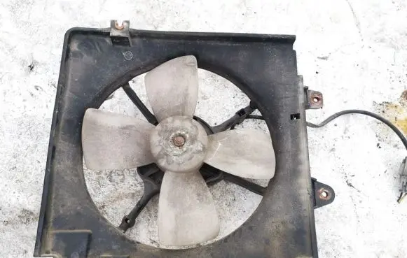 Mazda 626 Radiator cooling fan shroud 1227503763 122750-3763
