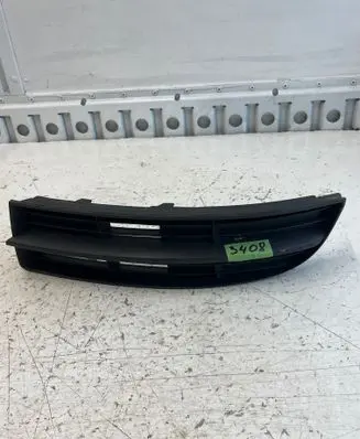 Volkswagen Touran I Front bumper lower grill 1T0853665 13403