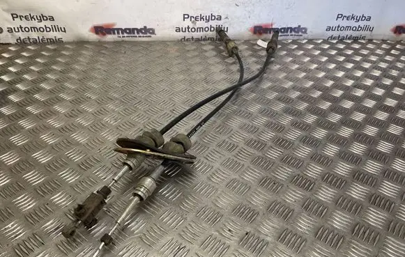 Gear shift cable linkage