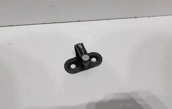 Seat Leon (1P) Loading door lock loop/hook striker 2K0827511