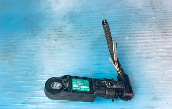 Renault Scenic III - Grand scenic III Air pressure sensor 223650001R 0281002997