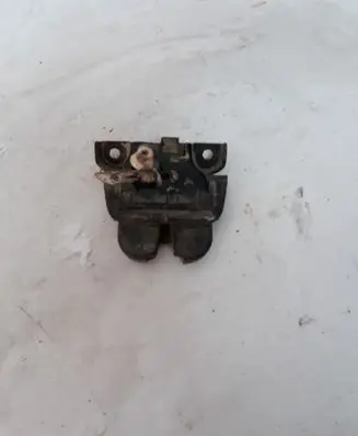 Audi A6 S6 C5 4B Loading door lock 