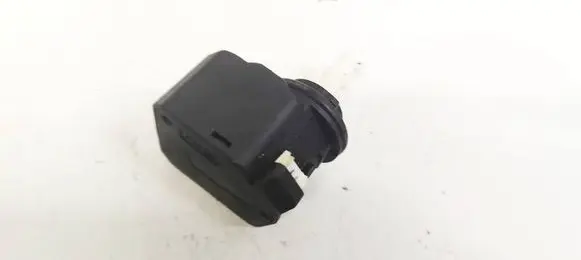 Opel Signum Headlight level adjustment motor 00883000 008830-00