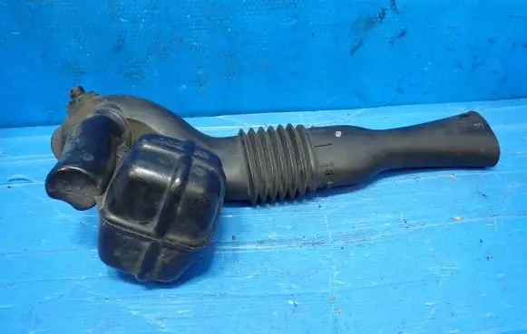 Fiat Grande Punto Turbo air intake inlet pipe/hose 51777762 A4021