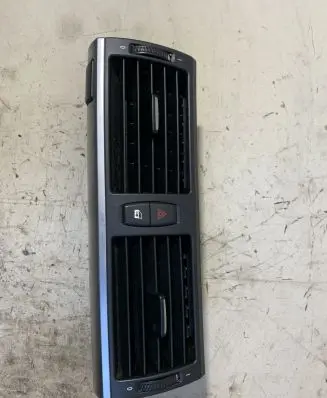 BMW X5M E70 Dash center air vent grill 9210705