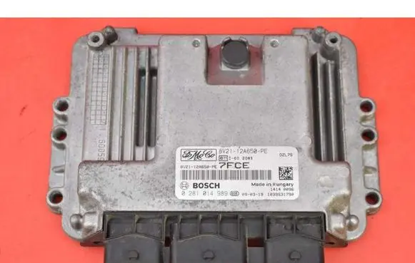 Ford Fiesta Engine control unit/module ECU 8V2112A650PE