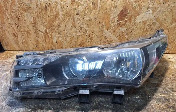 Toyota Corolla E160 E170 Headlight/headlamp 81150-02E70