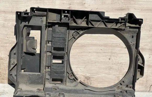 Citroen C5 Radiator support slam panel