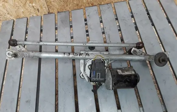 Opel Tigra B Front wiper linkage and motor 23004003 91498232