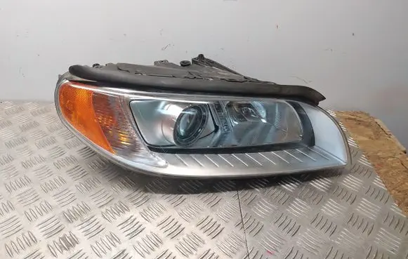Volvo S80 Headlight/headlamp 31214348