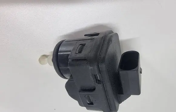 Audi A6 S6 C5 4B Headlight level adjustment motor 8L0941291