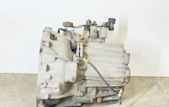 Hyundai Sonata Manual 5 speed gearbox 4300024300 U01J