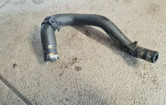 Mercedes-Benz Vito Viano W447 Engine coolant pipe/hose 161A67498R