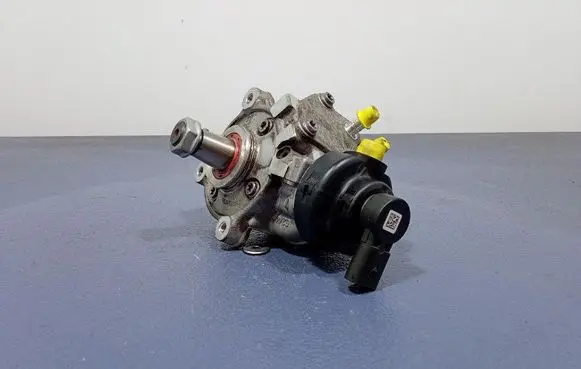Alpine A610 Fuel injection high pressure pump 05L130775