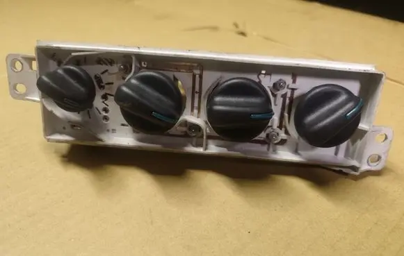 Chrysler PT Cruiser Climate control unit 04885336AA